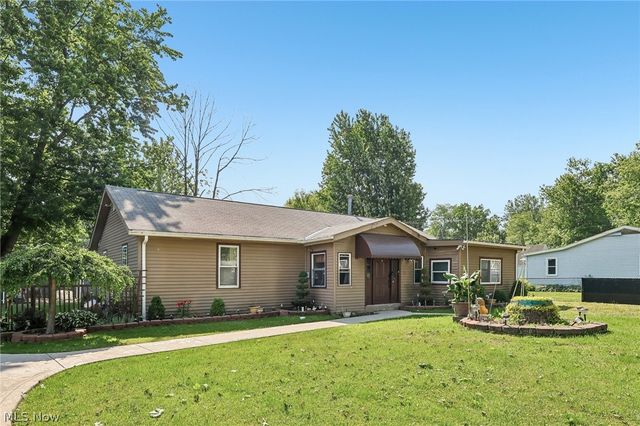 912 Maplewood Avenue, Painesville Twp, OH 44077