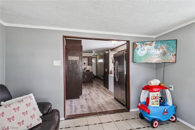 912 Maplewood Avenue, Painesville Twp, OH 44077