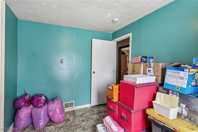 912 Maplewood Avenue, Painesville Twp, OH 44077