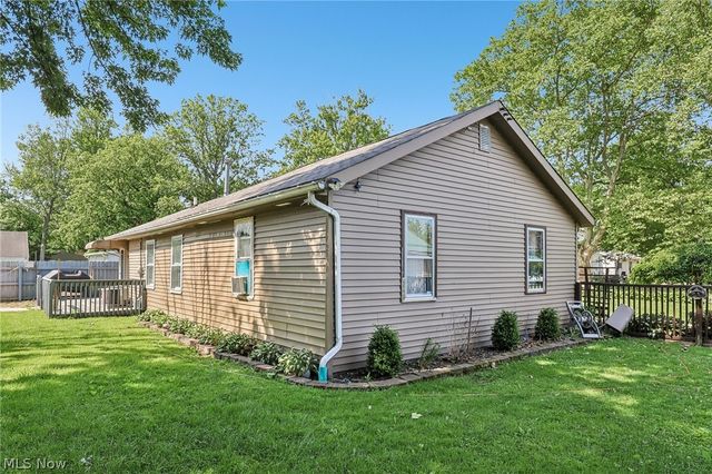 912 Maplewood Avenue, Painesville Twp, OH 44077