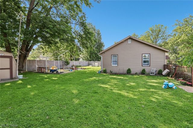 912 Maplewood Avenue, Painesville Twp, OH 44077