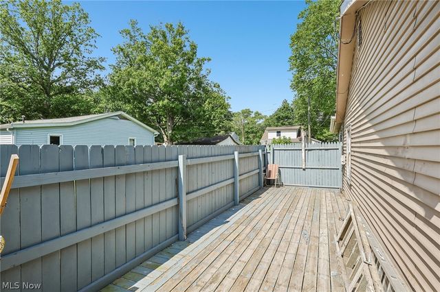 912 Maplewood Avenue, Painesville Twp, OH 44077