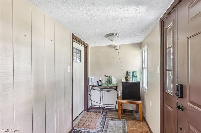 912 Maplewood Avenue, Painesville Twp, OH 44077