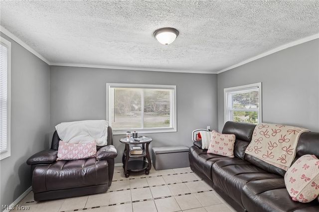 912 Maplewood Avenue, Painesville Twp, OH 44077