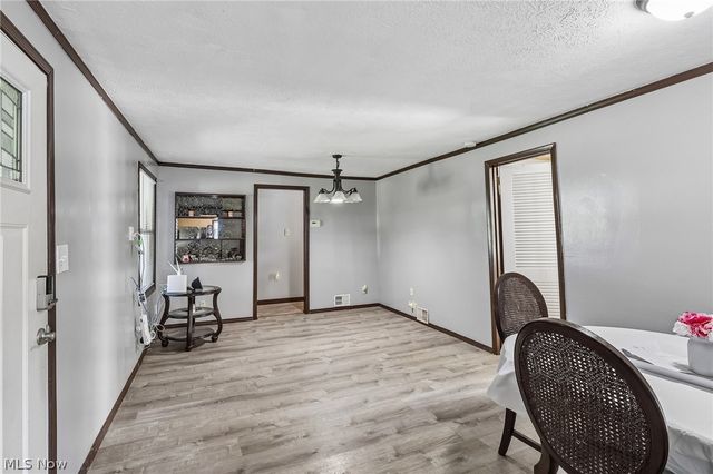 912 Maplewood Avenue, Painesville Twp, OH 44077