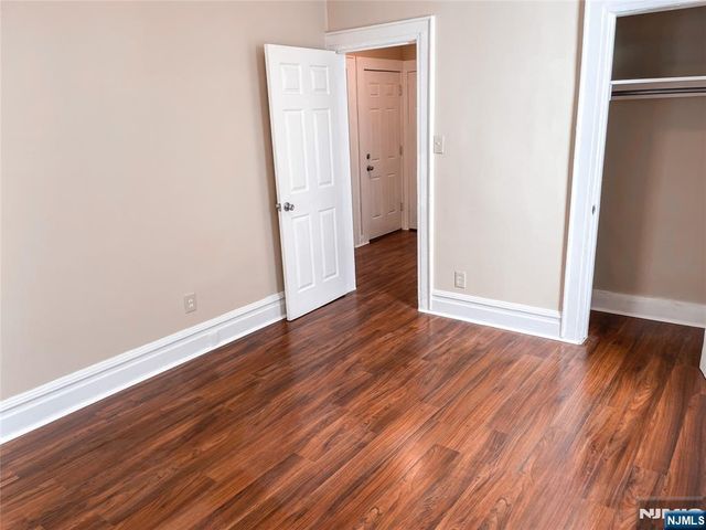 596 19th Street, Newark, NJ 07103
