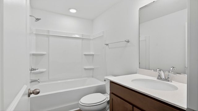 4633 Forest Hills Drive 602, North Charleston, SC 29418