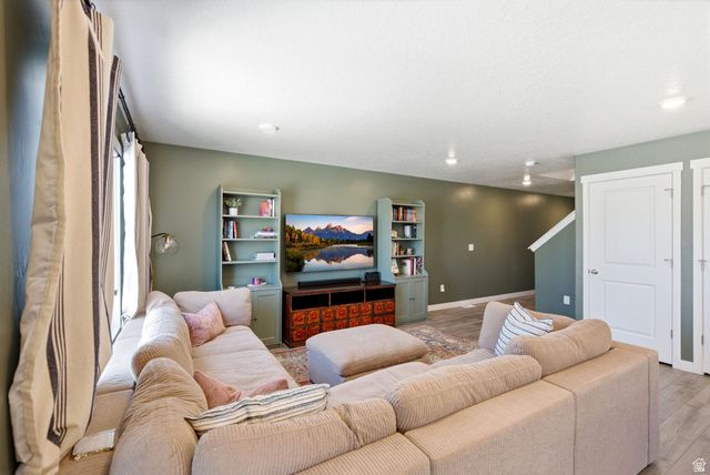 1084 E PILOT ST, Saratoga Springs, UT 84045
