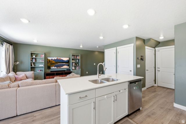 1084 E PILOT ST, Saratoga Springs, UT 84045