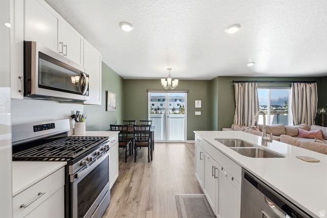 1084 E PILOT ST, Saratoga Springs, UT 84045