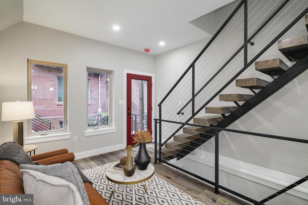 1006 S FAIRHILL ST, Philadelphia, PA 19147