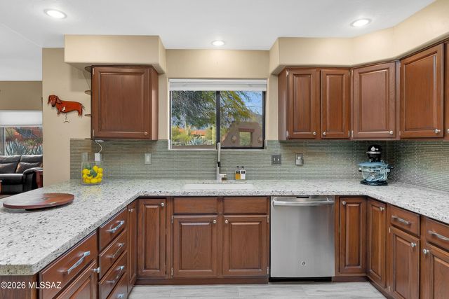 5716 N Camino Arturo, Tucson, AZ 85718