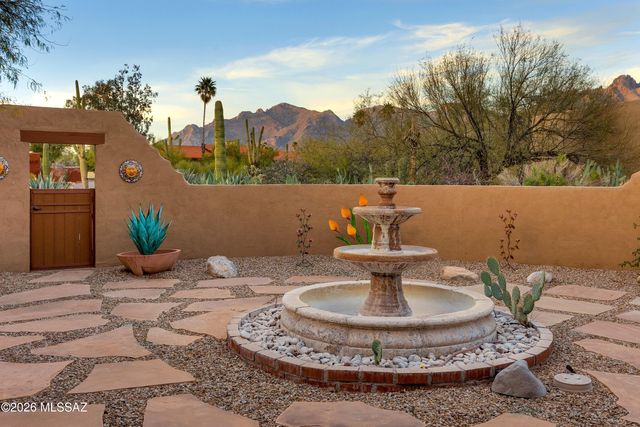 5716 N Camino Arturo, Tucson, AZ 85718