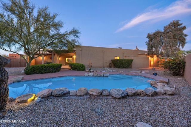 5716 N Camino Arturo, Tucson, AZ 85718