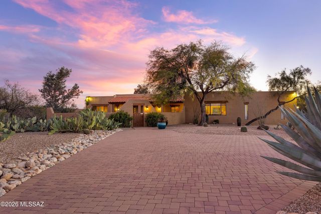 5716 N Camino Arturo, Tucson, AZ 85718