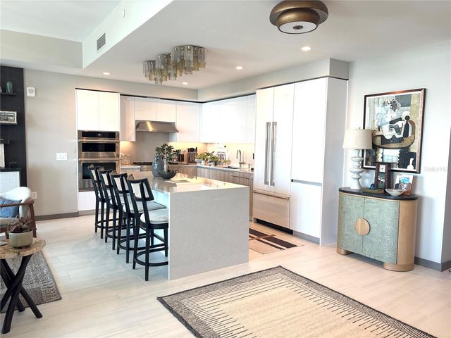 400 CENTRAL AVENUE 2005, St Petersburg, FL 33701