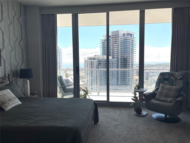 400 CENTRAL AVENUE 2005, St Petersburg, FL 33701