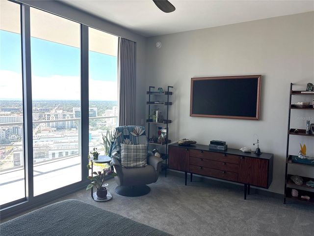 400 CENTRAL AVENUE 2005, St Petersburg, FL 33701