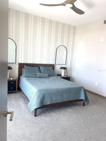 400 CENTRAL AVENUE 2005, St Petersburg, FL 33701