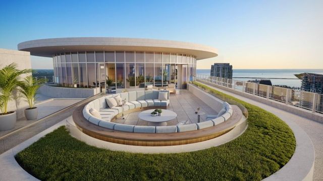 400 CENTRAL AVENUE 2005, St Petersburg, FL 33701