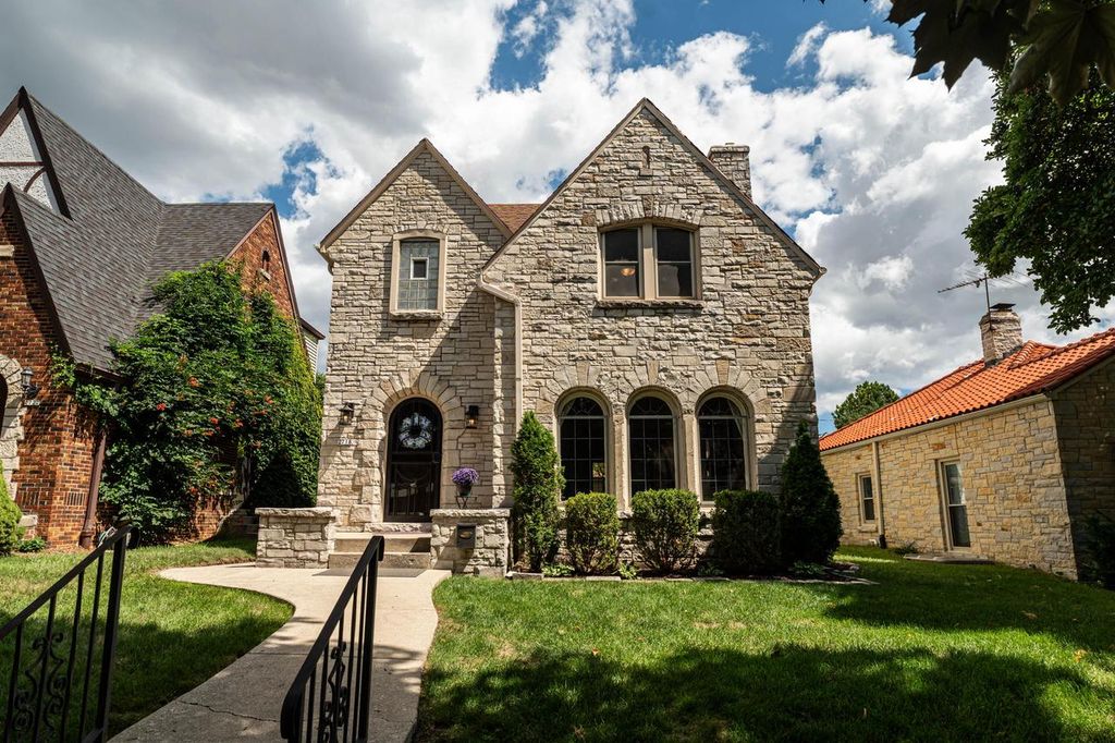2718 N 67th STREET, Milwaukee, WI 53210