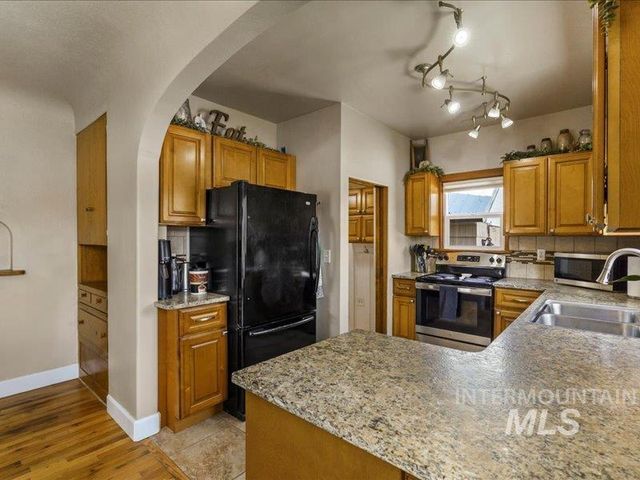 803 N Garden St, Boise, ID 83706