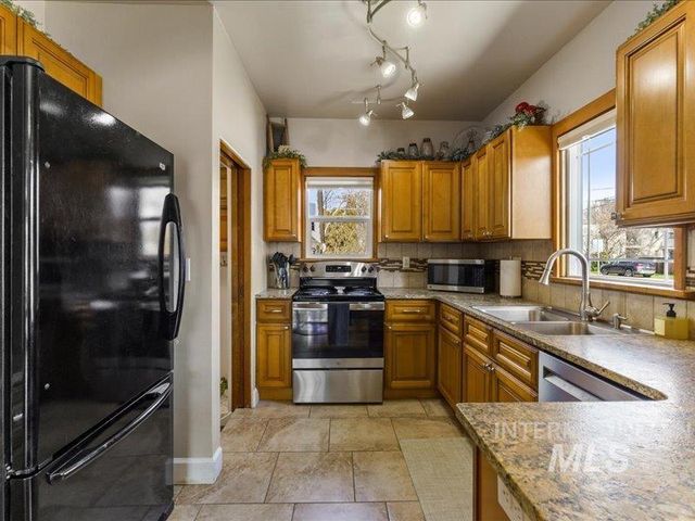 803 N Garden St, Boise, ID 83706