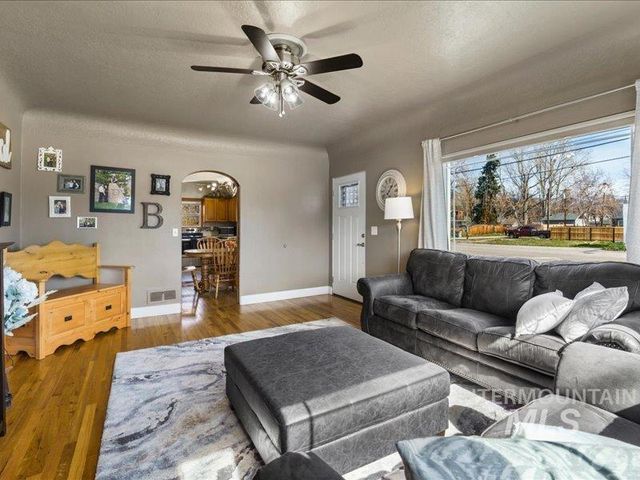 803 N Garden St, Boise, ID 83706