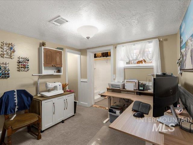 803 N Garden St, Boise, ID 83706