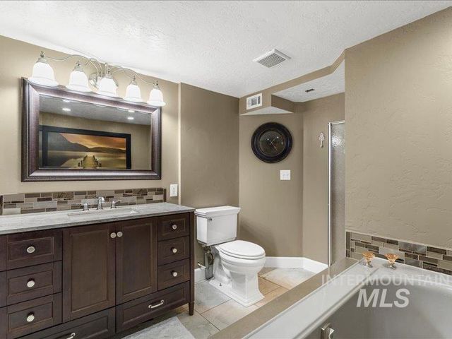 803 N Garden St, Boise, ID 83706