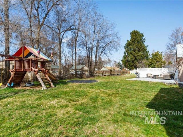 803 N Garden St, Boise, ID 83706