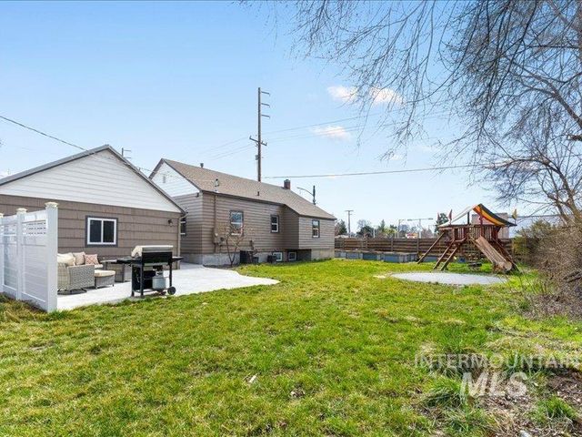 803 N Garden St, Boise, ID 83706