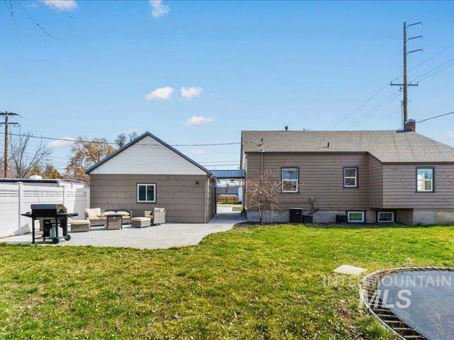 803 N Garden St, Boise, ID 83706