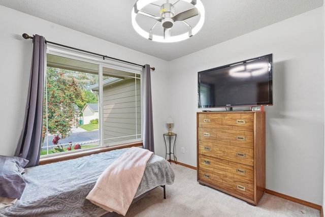 12004 N DAKOTA Ln, Spokane, WA 99218