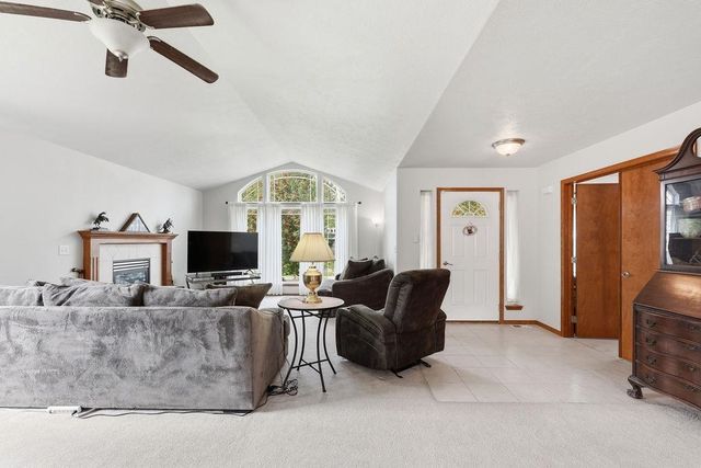 12004 N DAKOTA Ln, Spokane, WA 99218