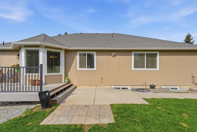 12004 N DAKOTA Ln, Spokane, WA 99218