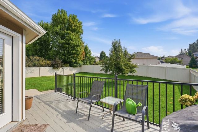 12004 N DAKOTA Ln, Spokane, WA 99218