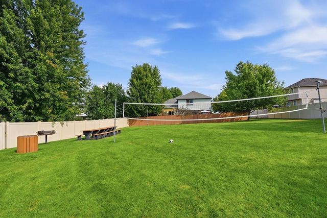 12004 N DAKOTA Ln, Spokane, WA 99218