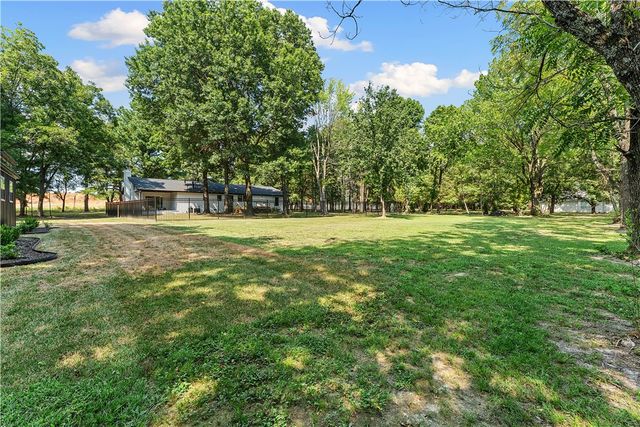 3123 W Howard Nickell Road, Fayetteville, AR 72704