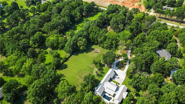3123 W Howard Nickell Road, Fayetteville, AR 72704