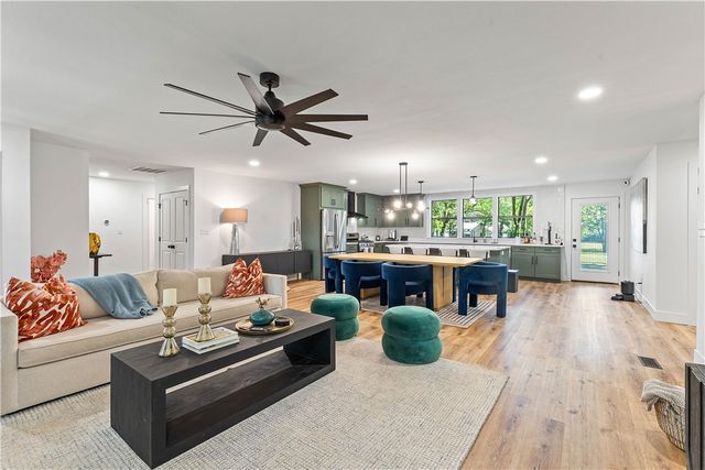 3123 W Howard Nickell Road, Fayetteville, AR 72704