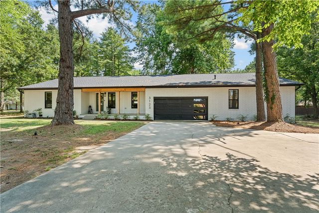 3123 W Howard Nickell Road, Fayetteville, AR 72704