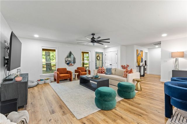 3123 W Howard Nickell Road, Fayetteville, AR 72704