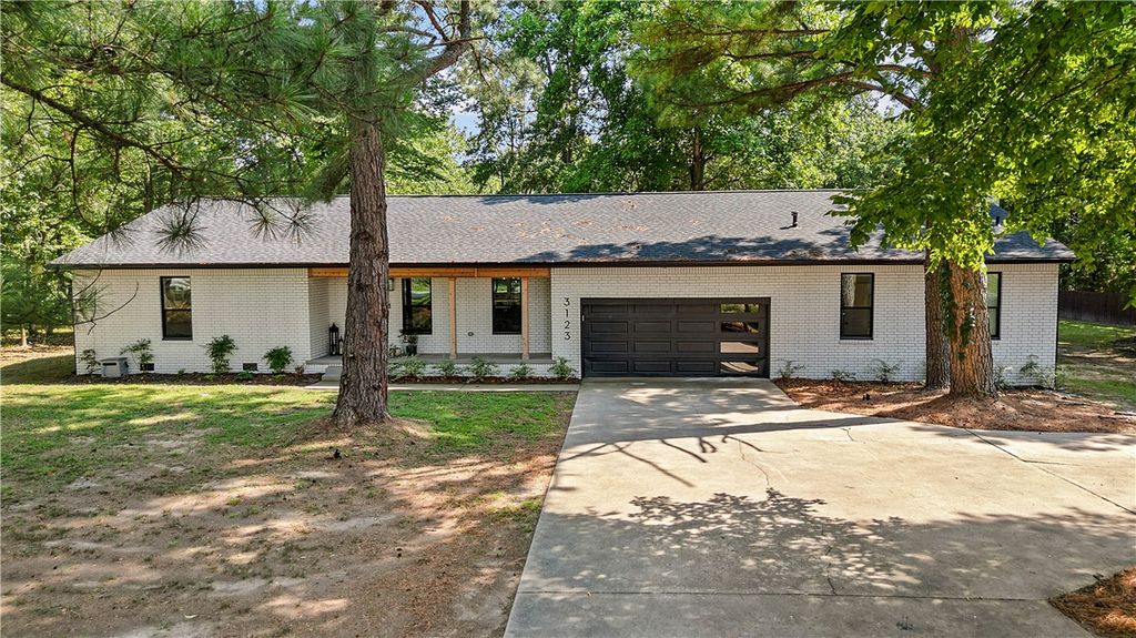 3123 W Howard Nickell Road, Fayetteville, AR 72704