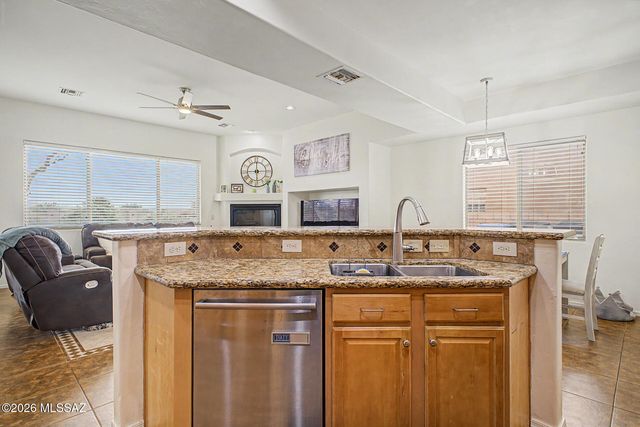 13934 E Sage Hills Drive, Vail, AZ 85641