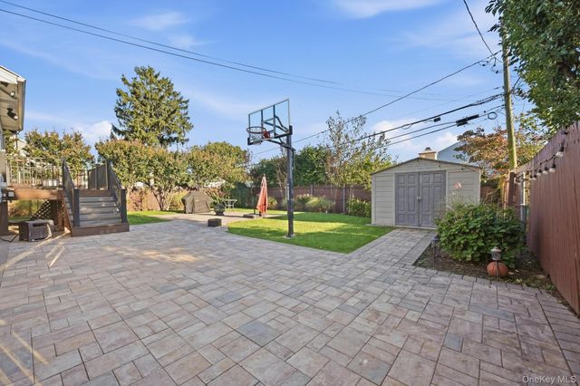 2624 Flower Street, Westbury, NY 11590