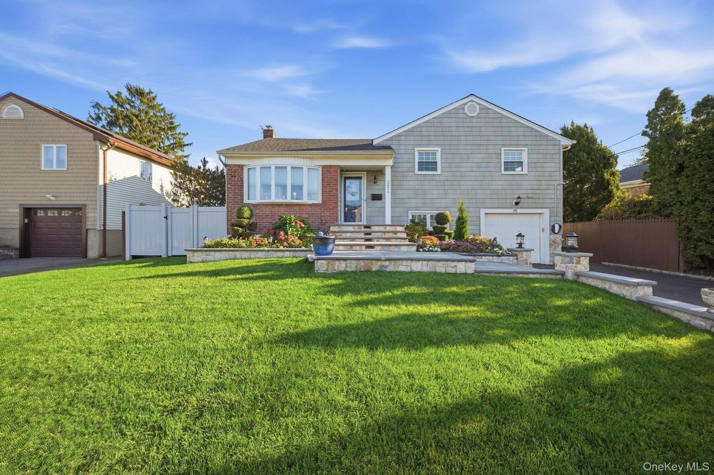 2624 Flower Street, Westbury, NY 11590 — exterior