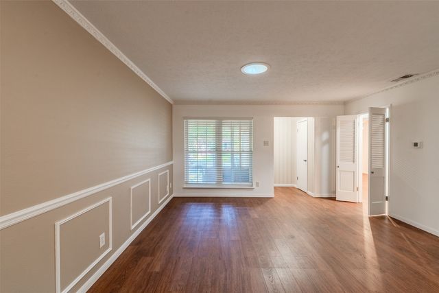 7021 Kingsbury Drive, Dallas, TX 75231