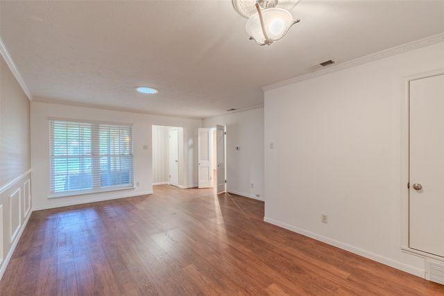 7021 Kingsbury Drive, Dallas, TX 75231