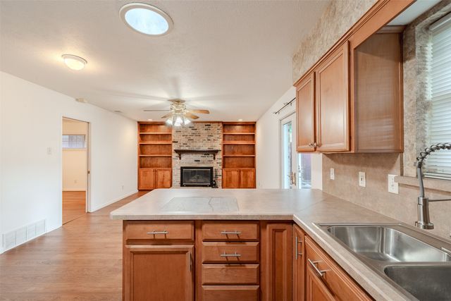 7021 Kingsbury Drive, Dallas, TX 75231